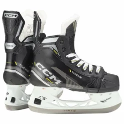 C.C.M. CCM TACKS AS 580 JUNIOR HOCKEY SKATES