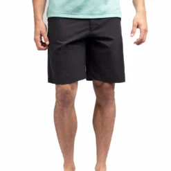 TRAVISMATHEW ADULT BECK SHORTS - BLACK